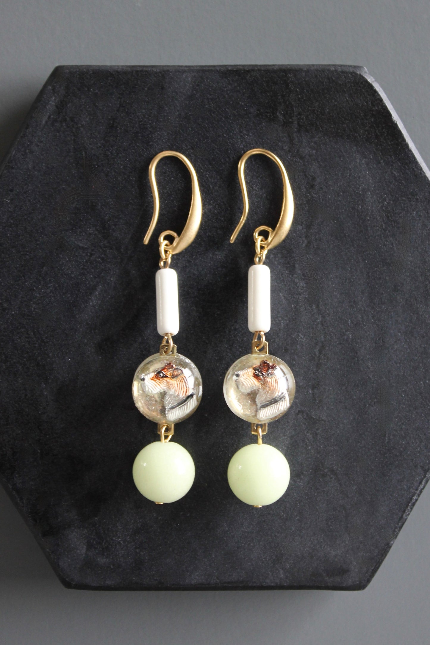 MLNE33 Vintage doggie glass cluster earrings