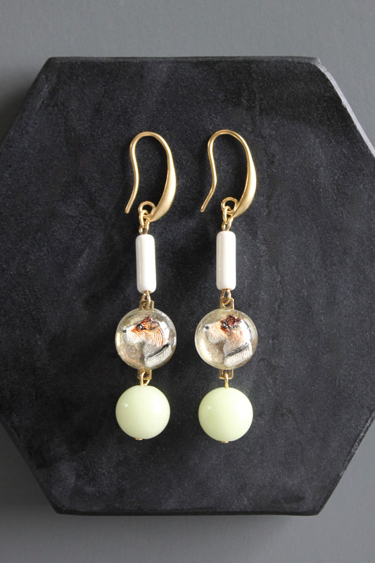 MLNE33 Vintage doggie glass cluster earrings