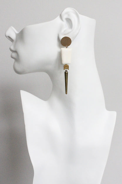 MLNE49 Magnesite and brass geometric post earrings