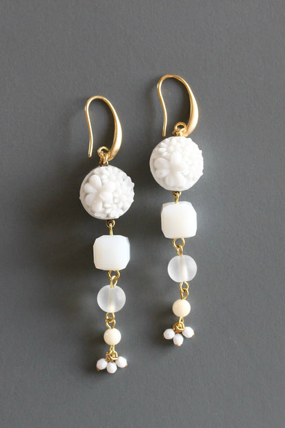MLNE52 Vintage chalk white glass cluster earrings