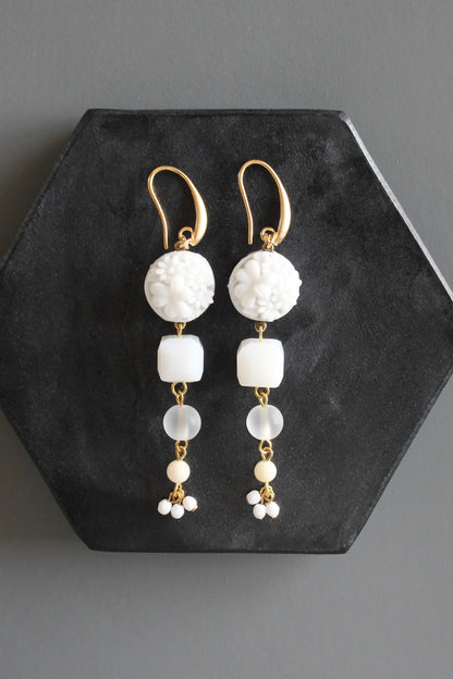 MLNE52 Vintage chalk white glass cluster earrings