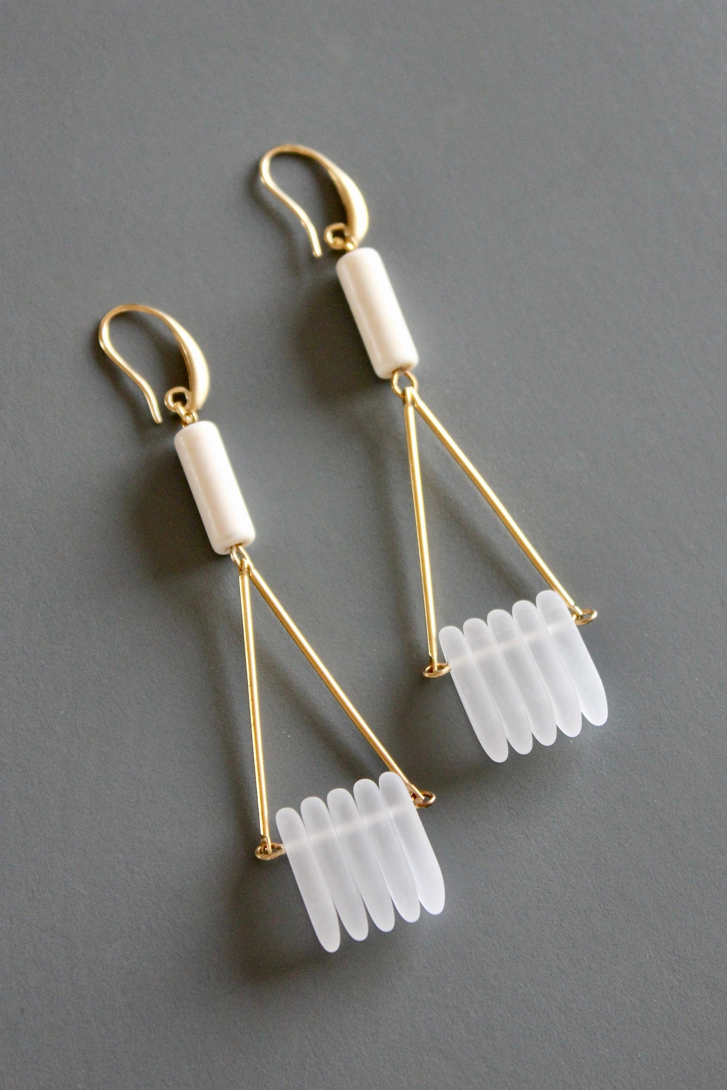 MLNE57 Frosted glass fringe geometric earrings