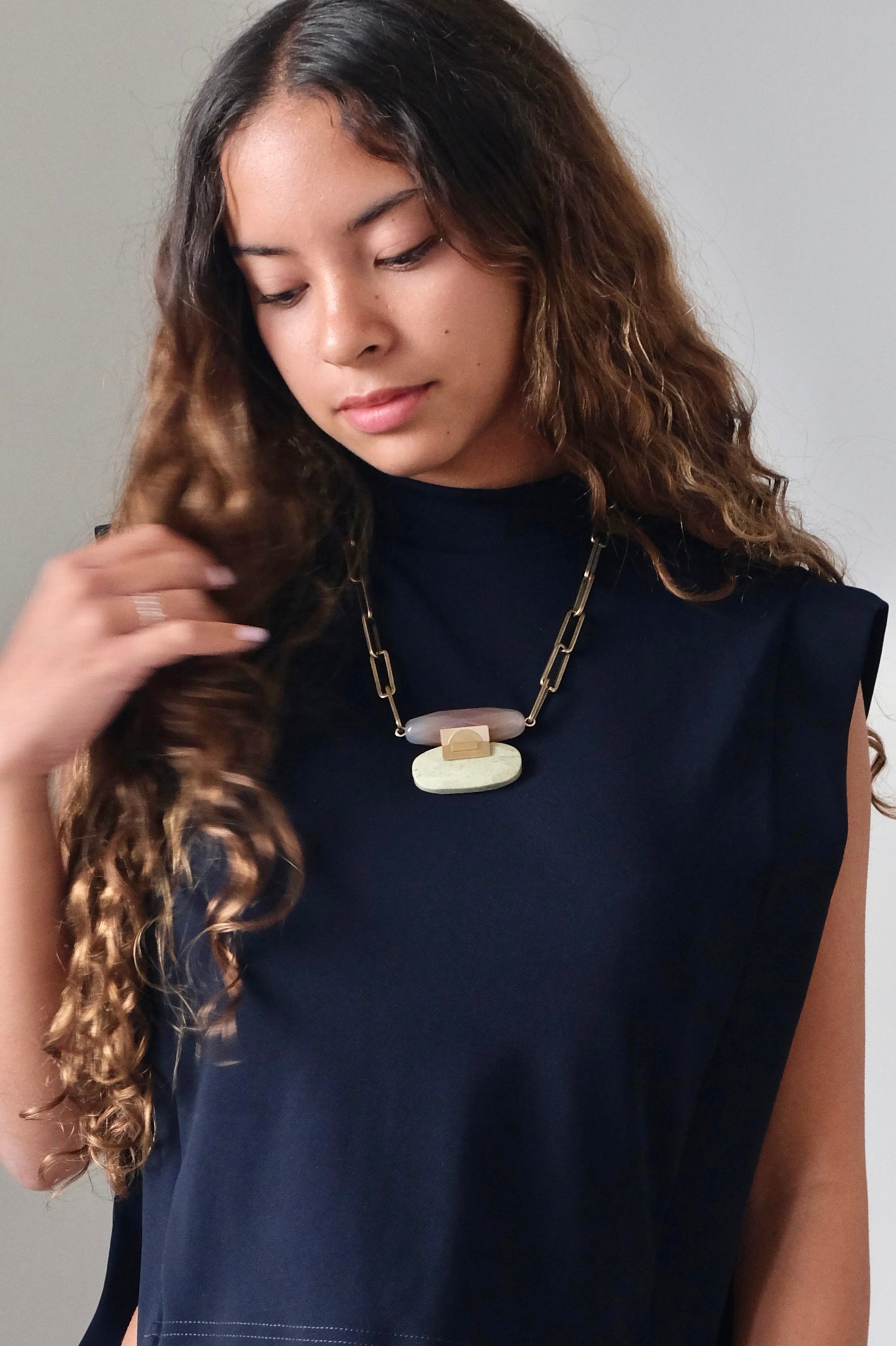 LEX120 Agate and jasper pendant necklace